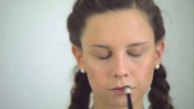 Легкий макияж для романтического свидания от Farmasi смотреть онлайн