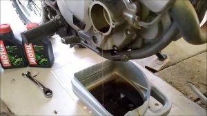 SUZUKI 650 Freewind Oil change výmena oleja