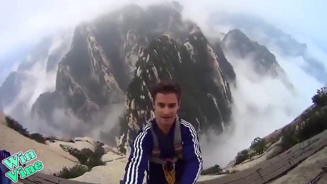 Хожу по краю скалы | Р.Ф смотреть онлайн