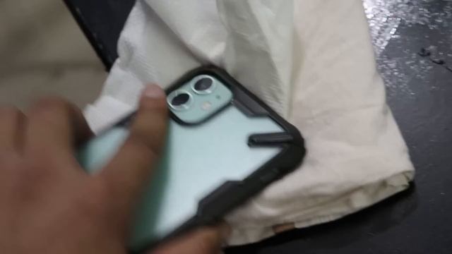 iPhone 11 Water Test - Shocking Result ? (Hindi) смотреть онлайн