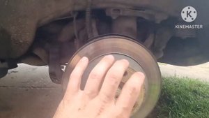 Замена задних тормозных колодок, задних тормозных дисков, колодок стояночного тормоза Audi Q7 4l