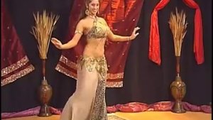 Классика среди танцев живота