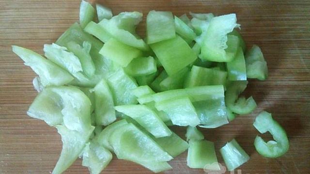 Яичница с летними овощами