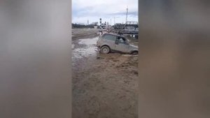 Застряла Нива 4x4 в песке. Оторвёт ли мост у Нивы?