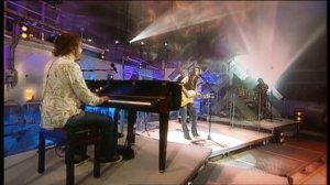 Katie Melua - Nine million bicycles (LIVE Concert Under The Sea)