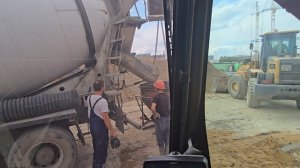 работа на стройке экскаватор