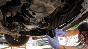 RENAULT Trafic / Vauxhall Vivaro mk3 oil filter change