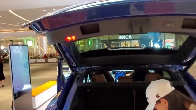 Seres SF5 EV Crossover SUV смотреть онлайн