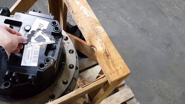 Редуктор хода в сборе с гидромотором Hyundai R320LC-7, отгрузка в Смоленск смотреть онлайн