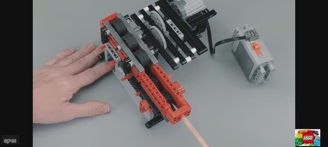 ЛЕГО ТЕХНИКА - машина для стрельбы из палочек смотреть онлайн