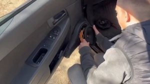 Замена передних динамиков на Lada Priora на Dl Audio Raven 165