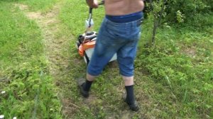 Бензиновая газонокосилка Stihl RM 448.0 tx в процессе работы
