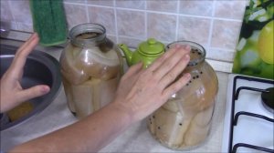 Соленое сало в рассоле всегда очень вкусное, мягкое и ароматное. Вкусно солить сало очень просто.