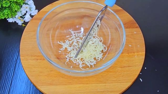 РЫБКА ПО - ЕВРЕЙСКИ -это бесподобно вкусно ,слов нет!Готовлю на Прпздничный стол!