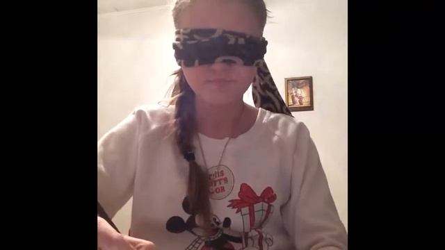 Нарисуй видео блоггера с закрытыми глазами / Draw A Youtuber смотреть онлайн