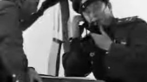 "Всё нормально, падаю!"