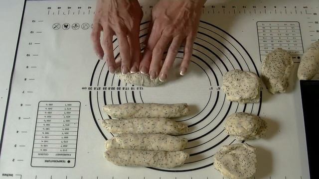 Бублики и сушка в одном рецепте, маковые палочки. смотреть онлайн