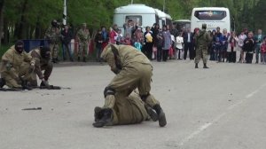 70-летие Великой Победы в КЧР. Выступление ОМОН.mp4