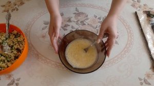 Конвертики из лаваша с варёными яйцами и зелёным луком.