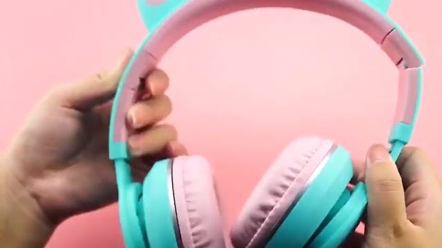 Cat Ear Headphones смотреть онлайн