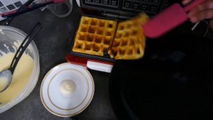 Waffle Burger recipe (Eng Sub) - Очень вкусный бургер с вафлей