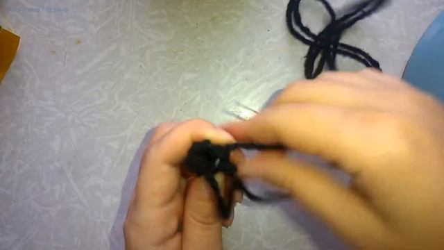 Бусина плетенка из катушки от ниток. Бусина из подручных материалов. Мастер класс смотреть онлайн