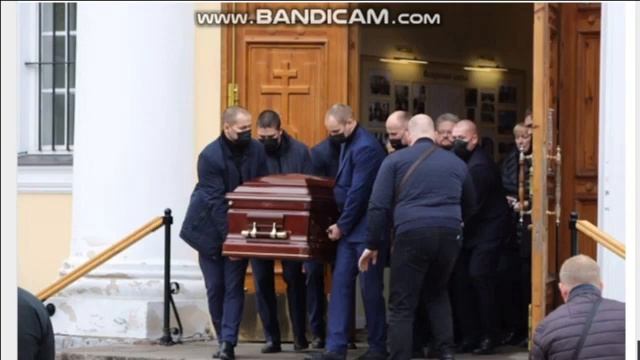 В Выборге простились с Петровым смотреть онлайн