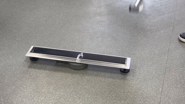 Краш-тест душевого лотка Roxen Glass - какой запас прочности у закаленного стекла Roxen? смотреть онлайн