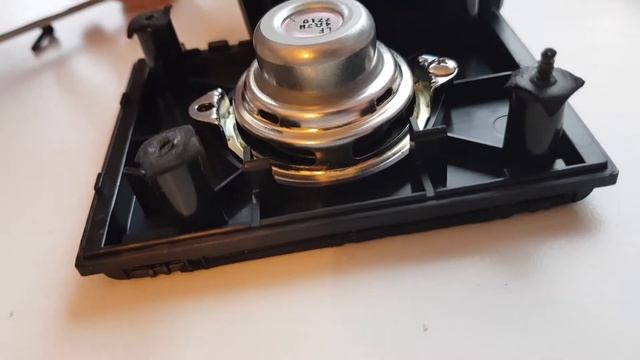 What's inside creative muvo 1c смотреть онлайн