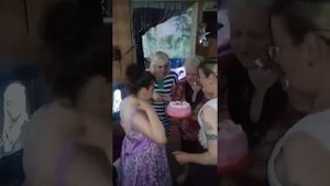 Торт в лицо на день рождения