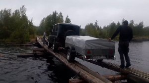 УАЗ по переправе через р.Воньга.