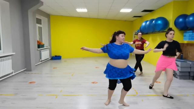 Офлайн урок группы юниоров студии восточного танца "Эшкин", руководитель Липатникова Светлана смотреть онлайн