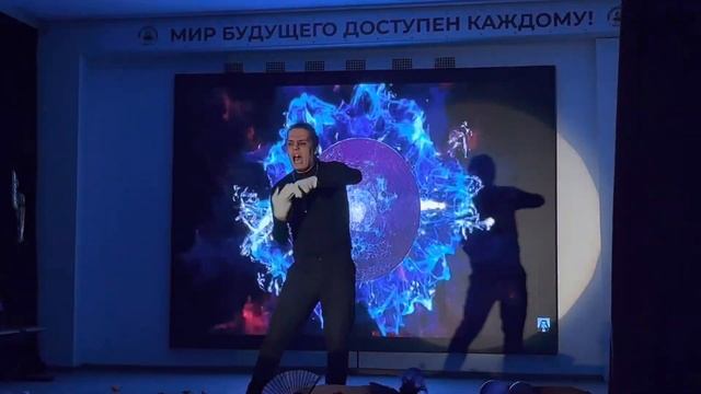 #СтудВесна2023. Иван Сличенко - жестовое пение «Круги на воде»