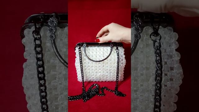 Сумочка из бусин "Cristal Snow" Размер 20*16*12 см, с ручкой 22 см #сумкиизбусин #подарокдевушке # смотреть онлайн