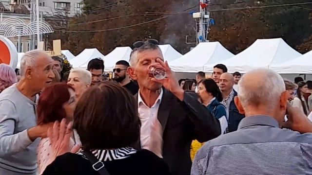 День вина в Молдове... смотреть онлайн