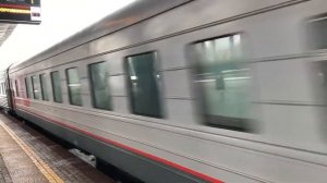 Электровоз! ЭП2К 388 с поездом пролетает станцию верхние котлы (старое видео)