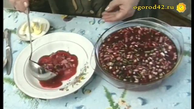 Из свеклы: окрошка и салат - полезно и вкусно