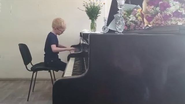 Концерт на пианино в музыкальной школе.@Sulik_2013 смотреть онлайн