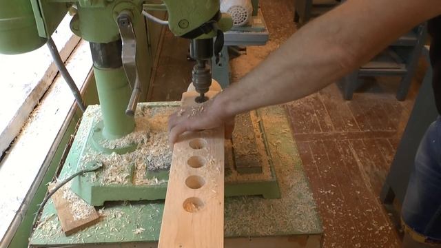 ВАЗОН ДЛЯ ЦВЕТОВ своими руками из дерева. FLOWERPOT. смотреть онлайн