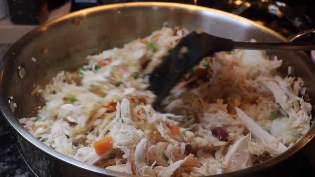 Delicious Savory Kimchi Fried Rice that's High Protein and Macro Friendly. Calorie Deficit Friendly смотреть онлайн