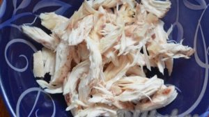 Рецепт салата с консервированными кальмарами