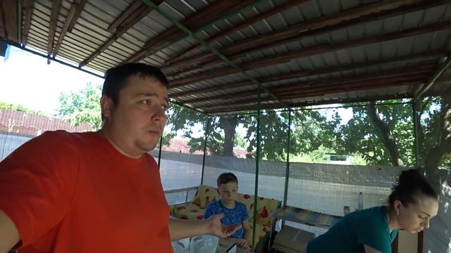 Гадюка живёт на даче... Делаем подкормку смотреть онлайн