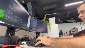 Один день из жизни программиста(не знаю, где вы тут программиста нашли)