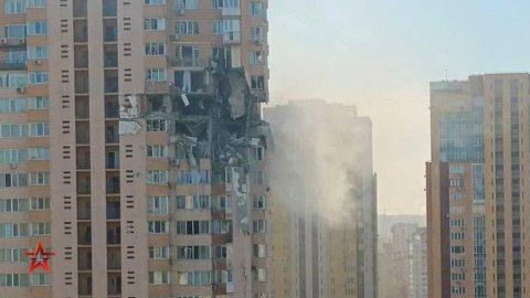 Источник в МО РФ: ракета украинского ЗРК «Бук» ночью задела угол жилого дома в Киеве