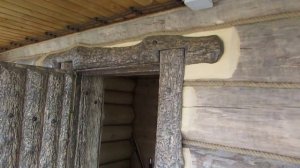 Дверь в баню  из горбыля