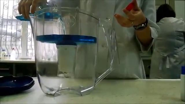 Демонстрация очистки воды в фильтре кувшине Наша Вода смотреть онлайн