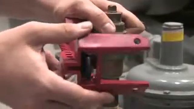 Как использовать блокиратор клапана на четверть оборота S3080 смотреть онлайн