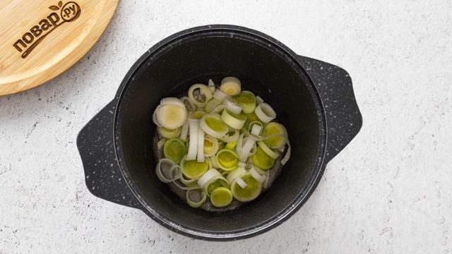 Суп-пюре из лука-порей и брокколи