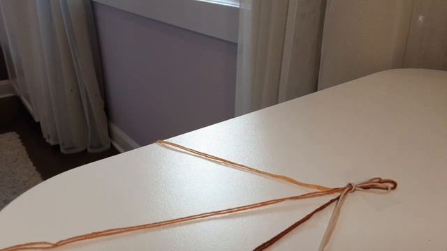 Делаем феничку, из нитки мулине, с Бэйби Йодой и Снежкой! смотреть онлайн