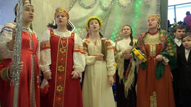 Рождественская елка  - ансамбль  "Серпуховское подворье"